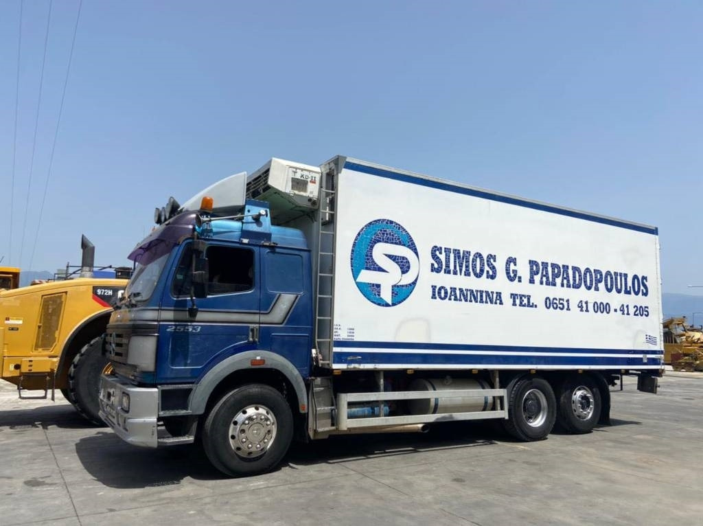Mercedes-Benz 2553L - 冷藏车:图4 Mercedes-Benz 2553L - 冷藏车:图4