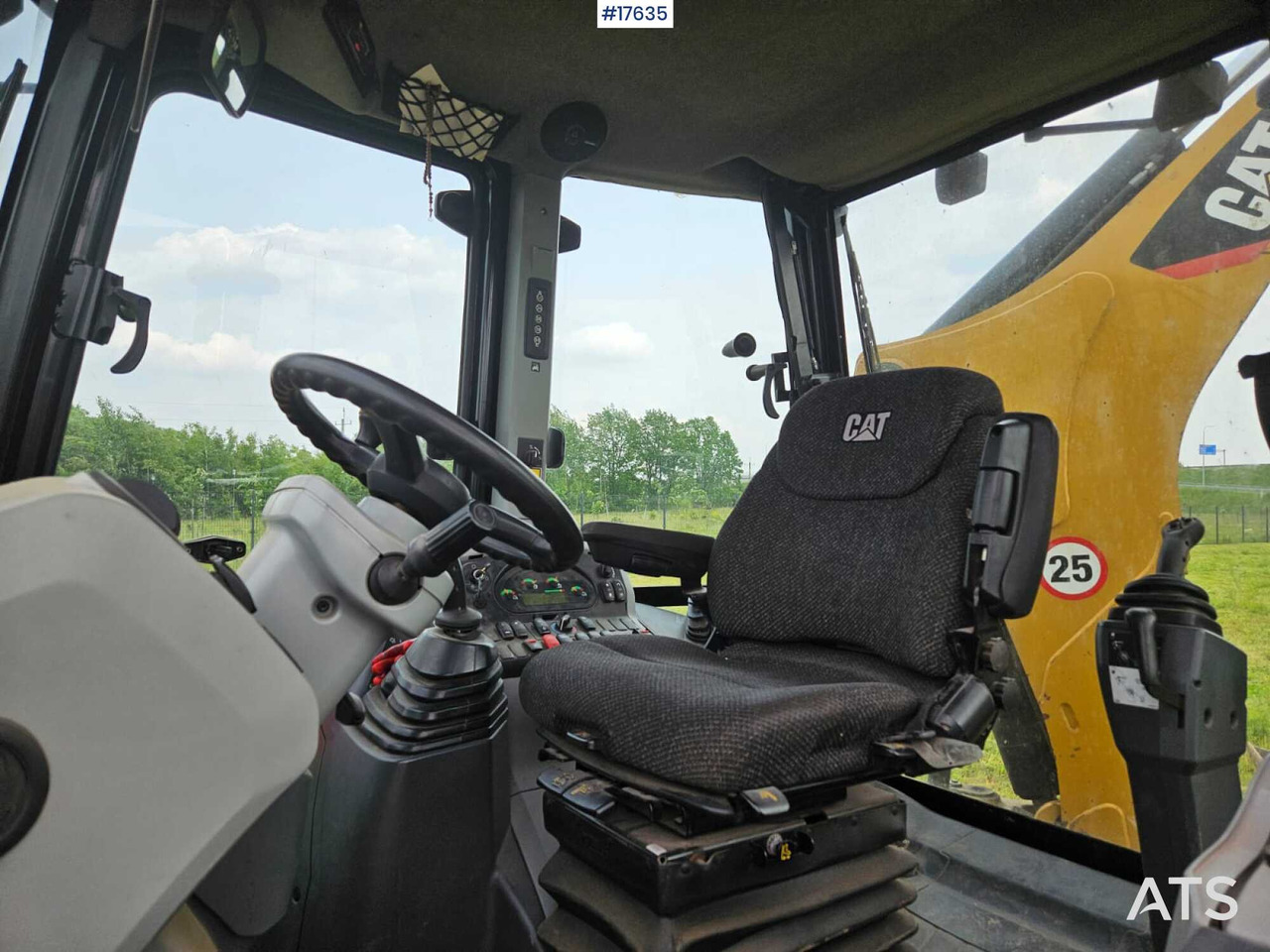 反铲装载机 2016 Caterpillar 432F:图16 反铲装载机 2016 Caterpillar 432F:图16