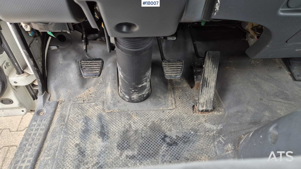 栏板式/ 平板卡车, 起重车 Car ISUZU N2R (2013) platform with HDS DN 4.0/2 (2021)：图19