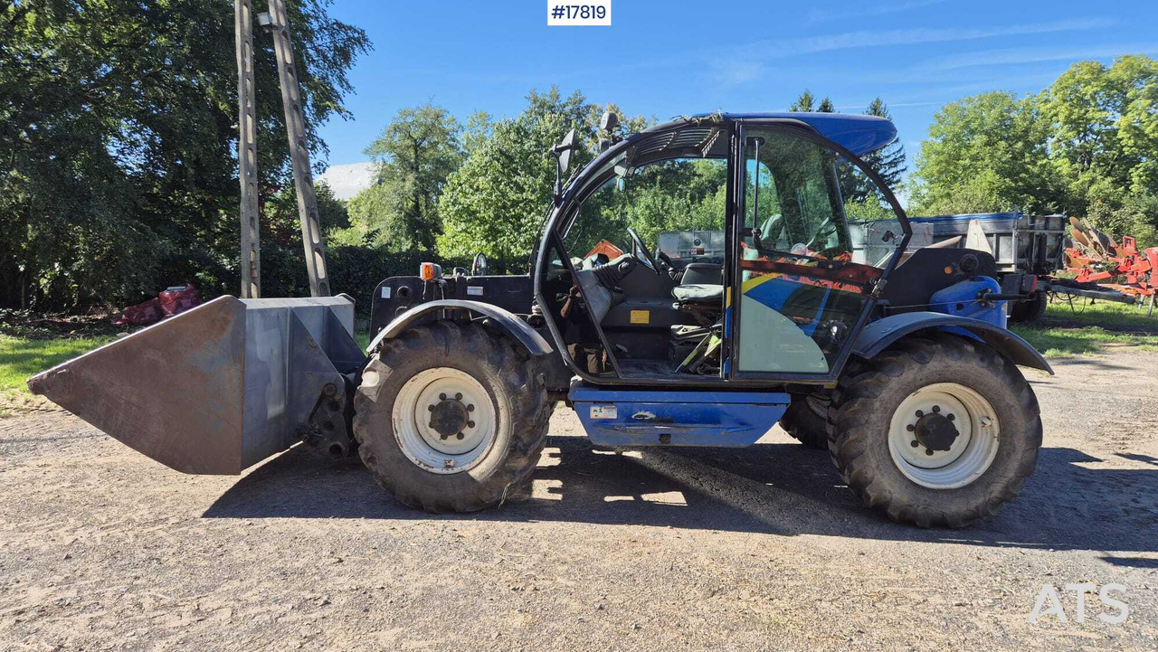 Ładowarka teleskopowa New Holland LM 5060 (2003) - 伸缩臂叉装车:图2 Ładowarka teleskopowa New Holland LM 5060 (2003) - 伸缩臂叉装车:图2