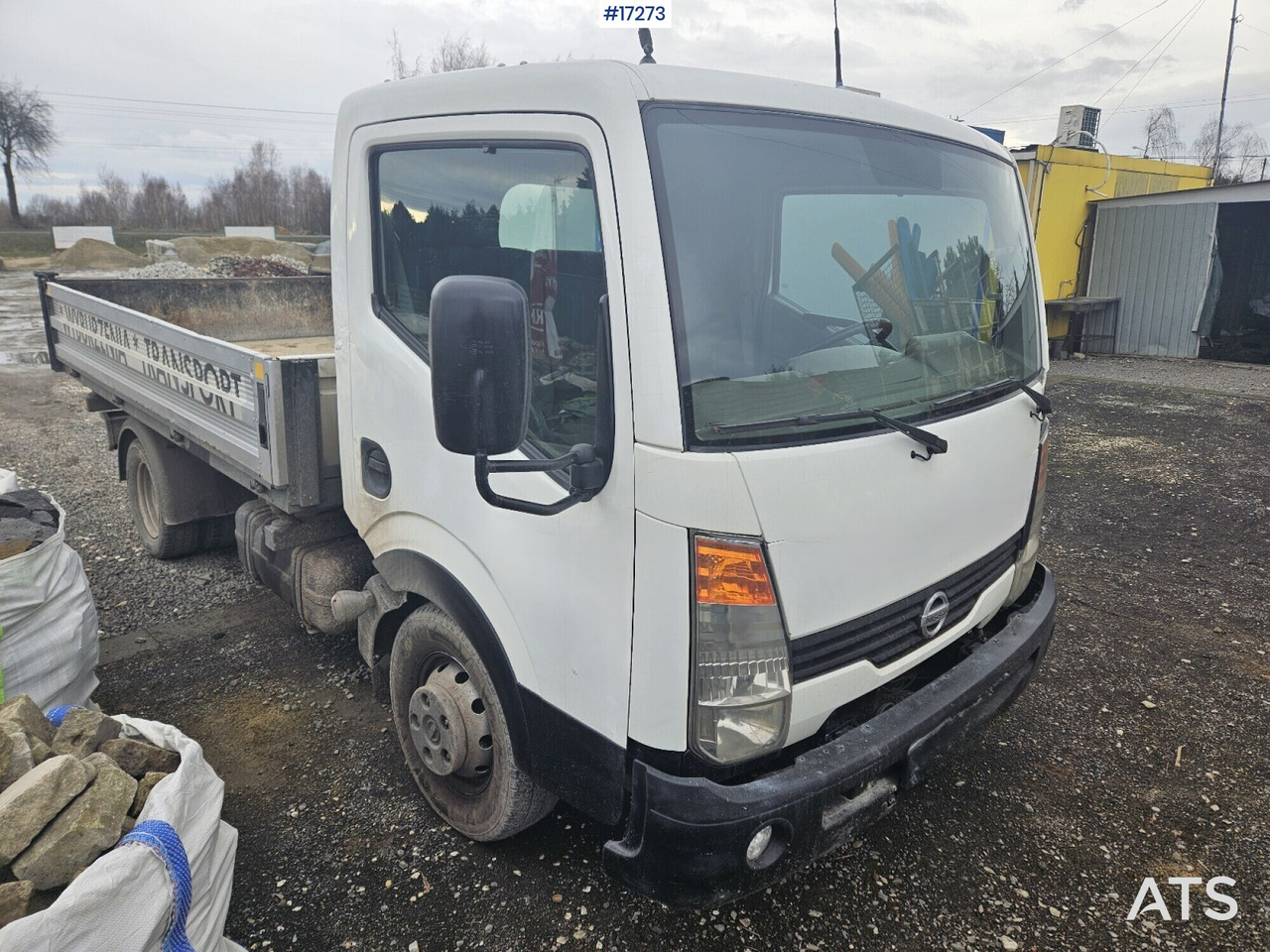 NISSAN CABSTAR dump truck (2007) - 翻斗车:图2 NISSAN CABSTAR dump truck (2007) - 翻斗车:图2