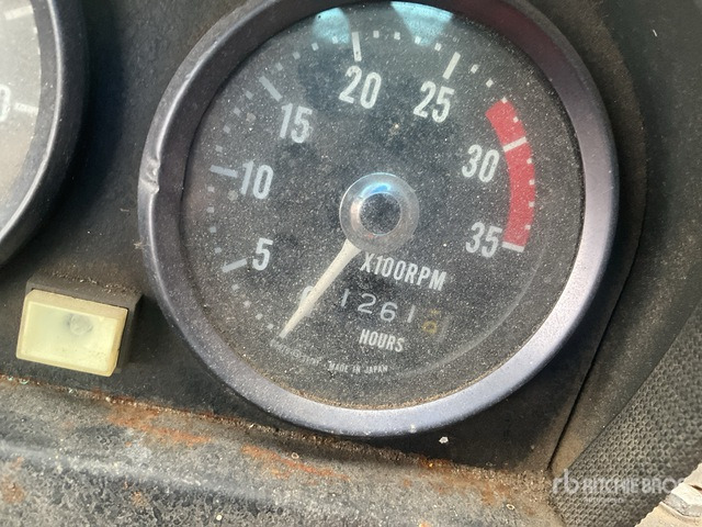 1990 Kato KR-250 25 ton 4x4x4 Rough Terrain Crane - 全地形起重机:图5 1990 Kato KR-250 25 ton 4x4x4 Rough Terrain Crane - 全地形起重机:图5