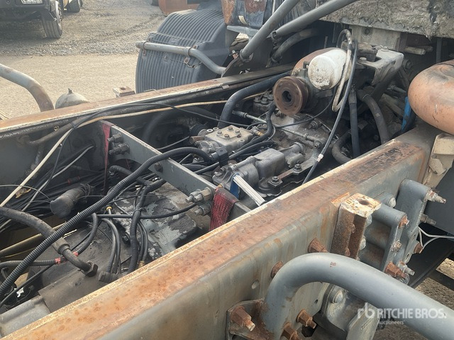 1999 Volvo FM12 8x4 Twin-Steer Cab and Chassis - 驾驶室底盘卡车:图5 1999 Volvo FM12 8x4 Twin-Steer Cab and Chassis - 驾驶室底盘卡车:图5