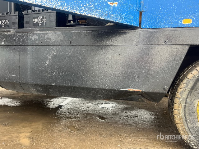 2010 Atlas Copco XAHS426CD Mobile Air Compressor - 空气压缩机:图5 2010 Atlas Copco XAHS426CD Mobile Air Compressor - 空气压缩机:图5