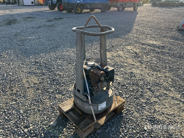 2011 Swepac FR 85 Vibratory Plate Compactor - 振动板:图2 2011 Swepac FR 85 Vibratory Plate Compactor - 振动板:图2