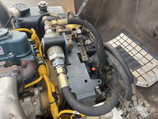 2012 Bomag BW100ADM-5 Double Drum Roller - 压路机:图5 2012 Bomag BW100ADM-5 Double Drum Roller - 压路机:图5