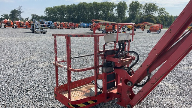 2012 Haulotte HA120PX 4WD Diesel Articulating Boom Lift - 铰接臂:图5 2012 Haulotte HA120PX 4WD Diesel Articulating Boom Lift - 铰接臂:图5