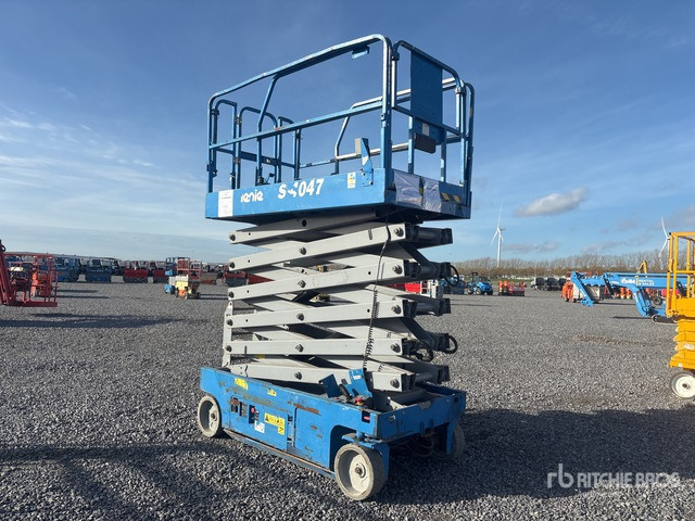 2015 Genie GS-4047 Electric Scissor Lift - 剪式升降机:图3 2015 Genie GS-4047 Electric Scissor Lift - 剪式升降机:图3