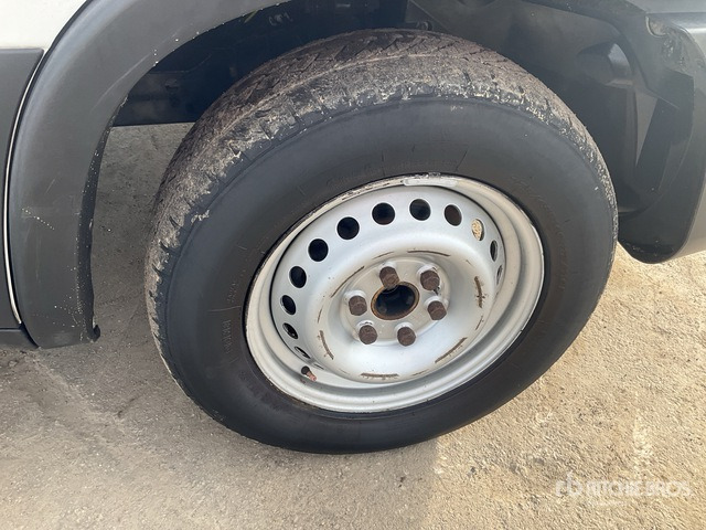 2020 Iveco Daily Bestelwagen - 无侧窗厢式货车:图5 2020 Iveco Daily Bestelwagen - 无侧窗厢式货车:图5