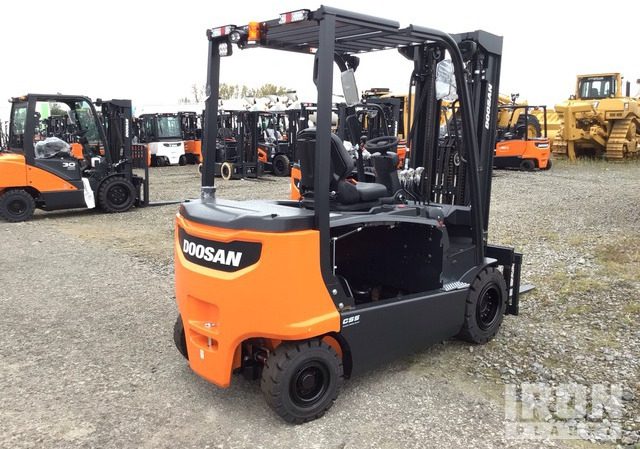 2023 Doosan B35X-7 PLUS 3500 kg Electric Forklift - 电动叉车:图4 2023 Doosan B35X-7 PLUS 3500 kg Electric Forklift - 电动叉车:图4