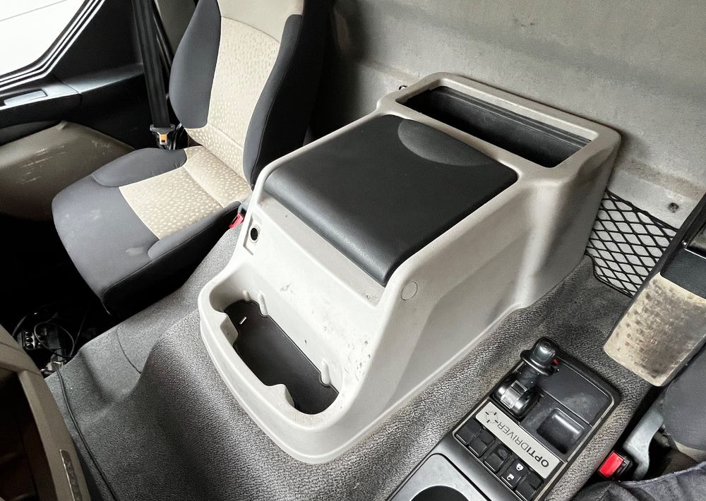 Renault Kerax 380 EEV // Skrzynia Burtowa // HIAB XS166 Hipro + Radio // Zwolnice // // - 栏板式/ 平板卡车, 起重车:图3 Renault Kerax 380 EEV // Skrzynia Burtowa // HIAB XS166 Hipro + Radio // Zwolnice // // - 栏板式/ 平板卡车, 起重车:图3