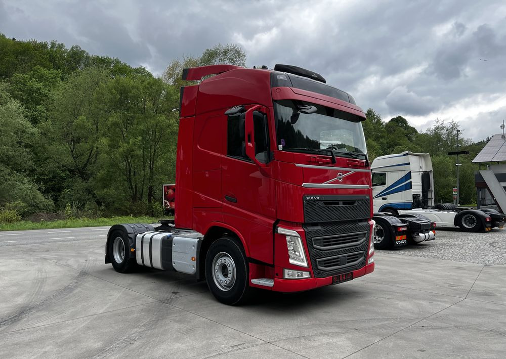 Volvo FH // Standard // 2018 // Duże zbiorniki // Klima postojowa // Radary // Idealny ! - 牵引车:图3 Volvo FH // Standard // 2018 // Duże zbiorniki // Klima postojowa // Radary // Idealny ! - 牵引车:图3