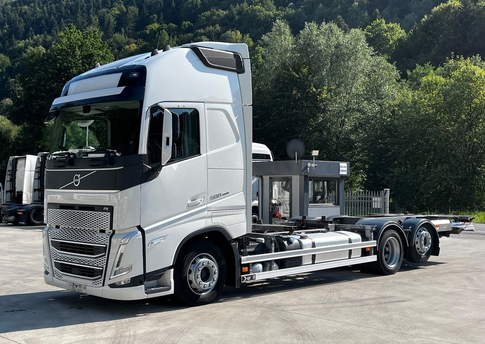 Volvo FH500 BDF 6x2 // Dolny zaczep // Euro 6 motor ! // New Face // XXL Cab // - 驾驶室底盘卡车:图1 Volvo FH500 BDF 6x2 // Dolny zaczep // Euro 6 motor ! // New Face // XXL Cab // - 驾驶室底盘卡车:图1