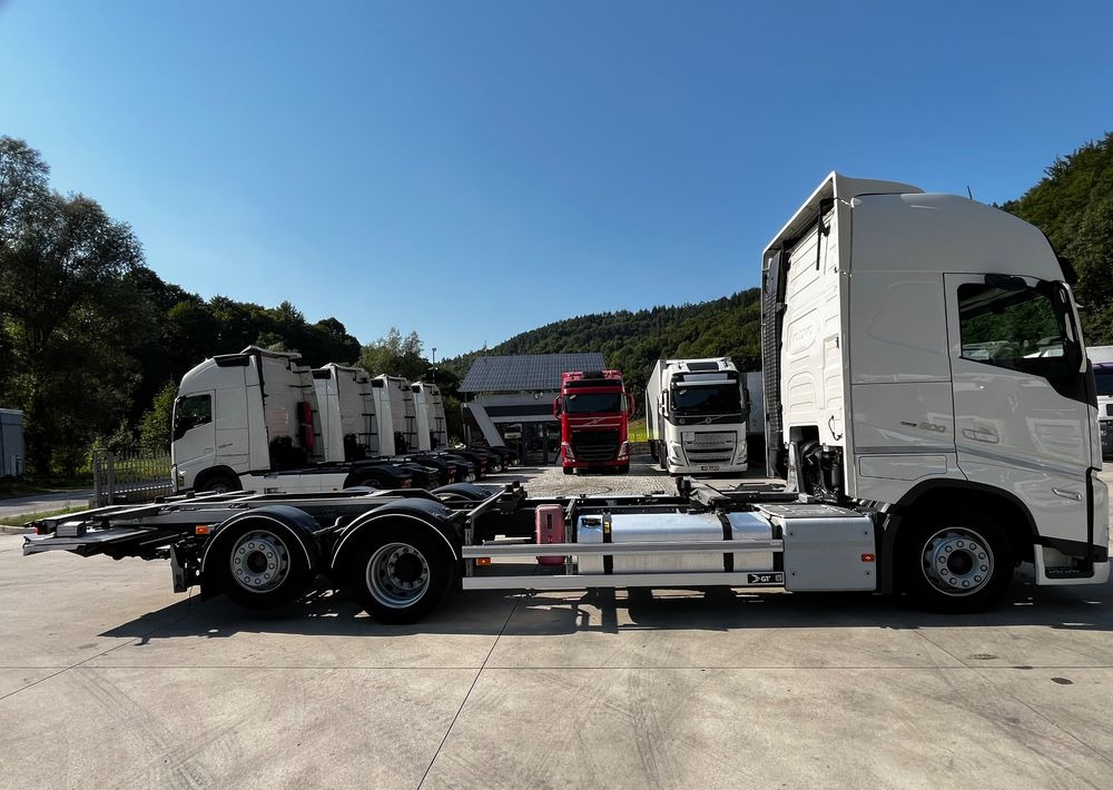 Volvo FH500 BDF 6x2 // Dolny zaczep // Euro 6 motor ! // New Face // XXL Cab // - 驾驶室底盘卡车:图4 Volvo FH500 BDF 6x2 // Dolny zaczep // Euro 6 motor ! // New Face // XXL Cab // - 驾驶室底盘卡车:图4