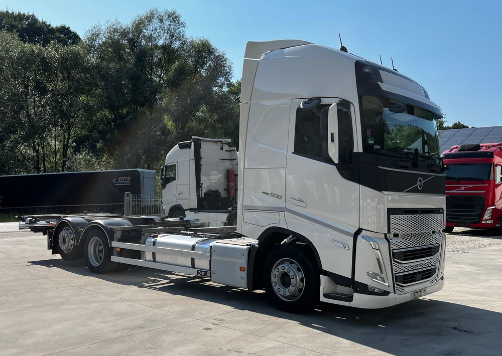 Volvo FH500 BDF 6x2 // Dolny zaczep // Euro 6 motor ! // New Face // XXL Cab // - 驾驶室底盘卡车:图2 Volvo FH500 BDF 6x2 // Dolny zaczep // Euro 6 motor ! // New Face // XXL Cab // - 驾驶室底盘卡车:图2