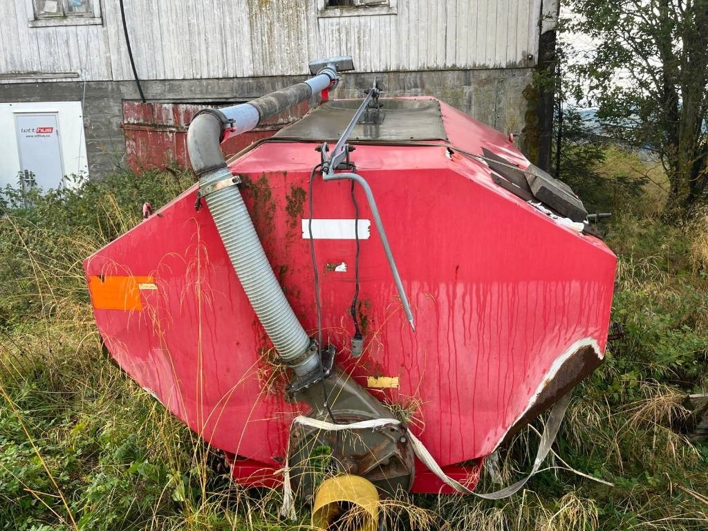 GB 4.8 Guffen Fertilizer Spreader - 浆罐车:图3 GB 4.8 Guffen Fertilizer Spreader - 浆罐车:图3