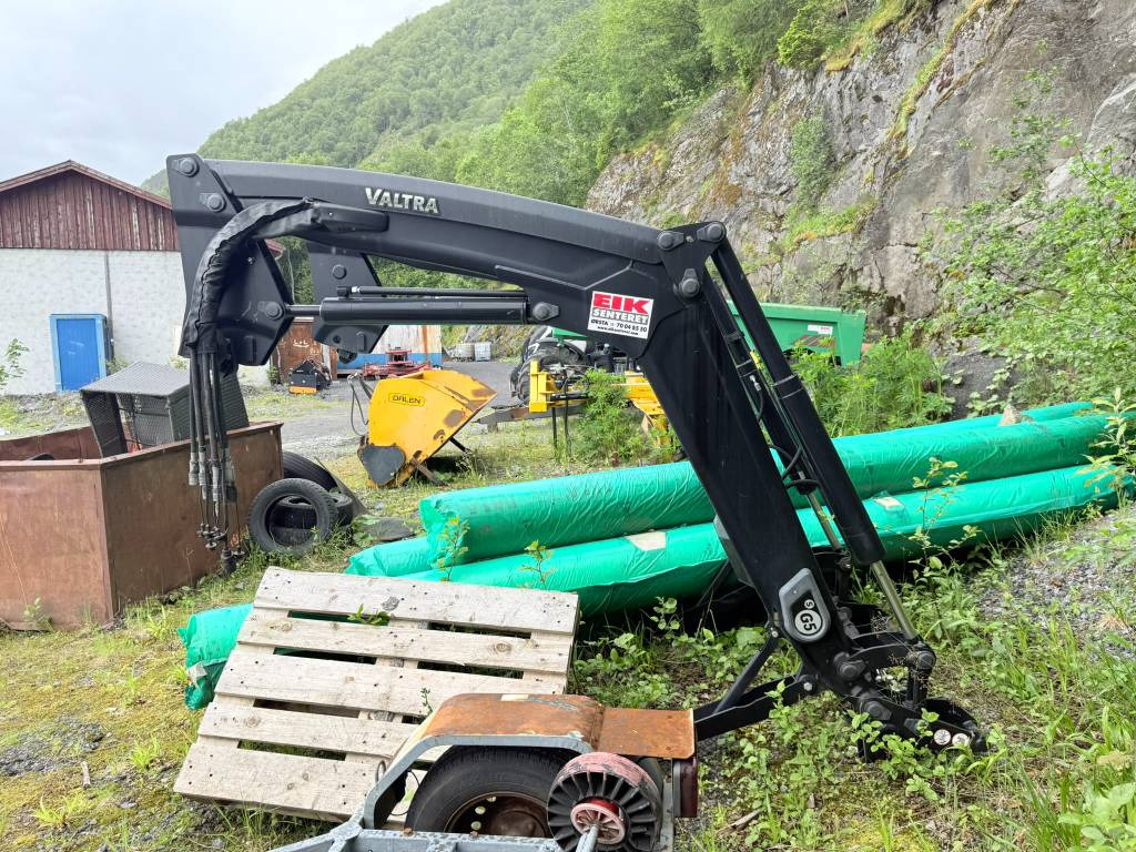 Valtra N 174 med frontlaster - 拖拉机:图2 Valtra N 174 med frontlaster - 拖拉机:图2