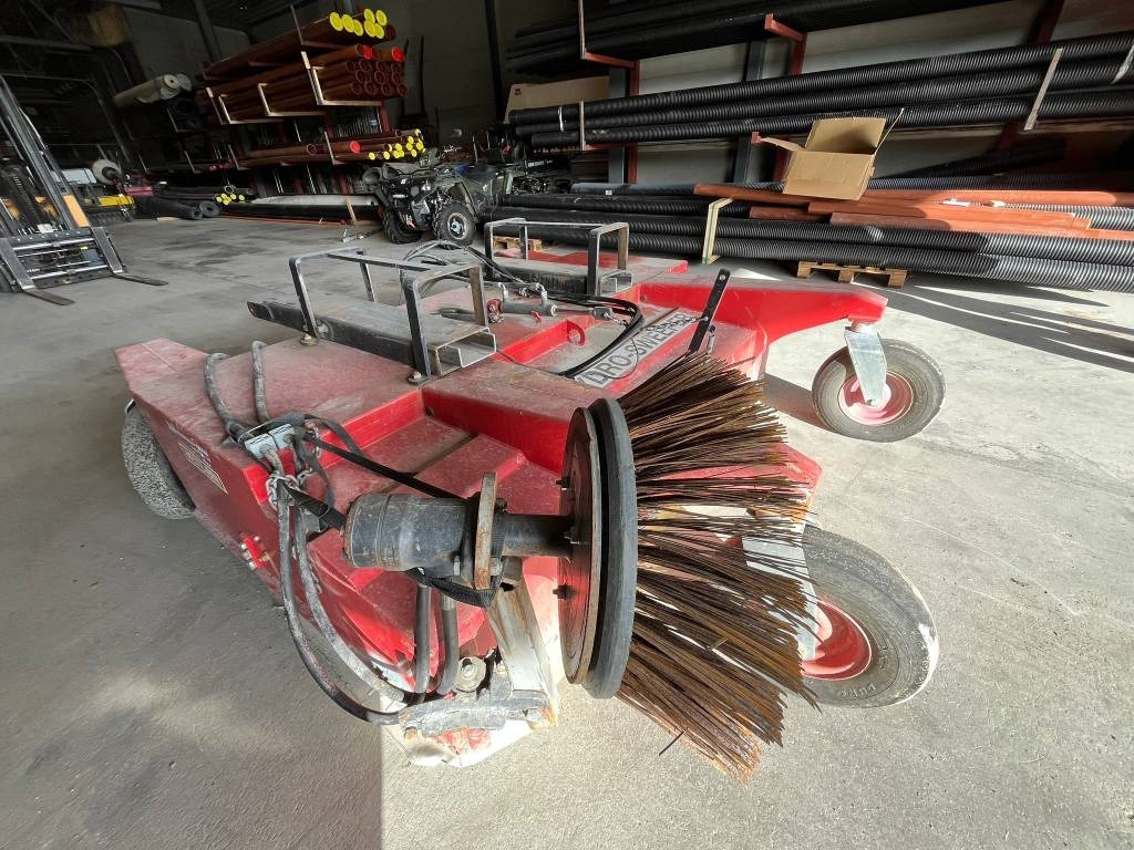 Westbjorn Hydro-Sweeper 2000 SSH - 扫地机:图5 Westbjorn Hydro-Sweeper 2000 SSH - 扫地机:图5