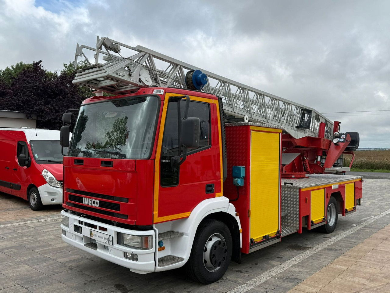 Iveco EuroCargo 130 130E24 z podnośnikiem Camiva Epsa 25 - 消防车:图3 Iveco EuroCargo 130 130E24 z podnośnikiem Camiva Epsa 25 - 消防车:图3