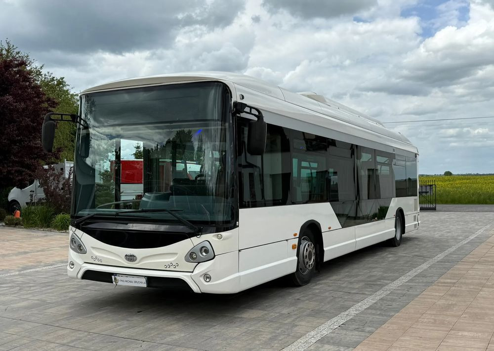 Iveco Heuliez GX 337 - 城市巴士:图1 Iveco Heuliez GX 337 - 城市巴士:图1