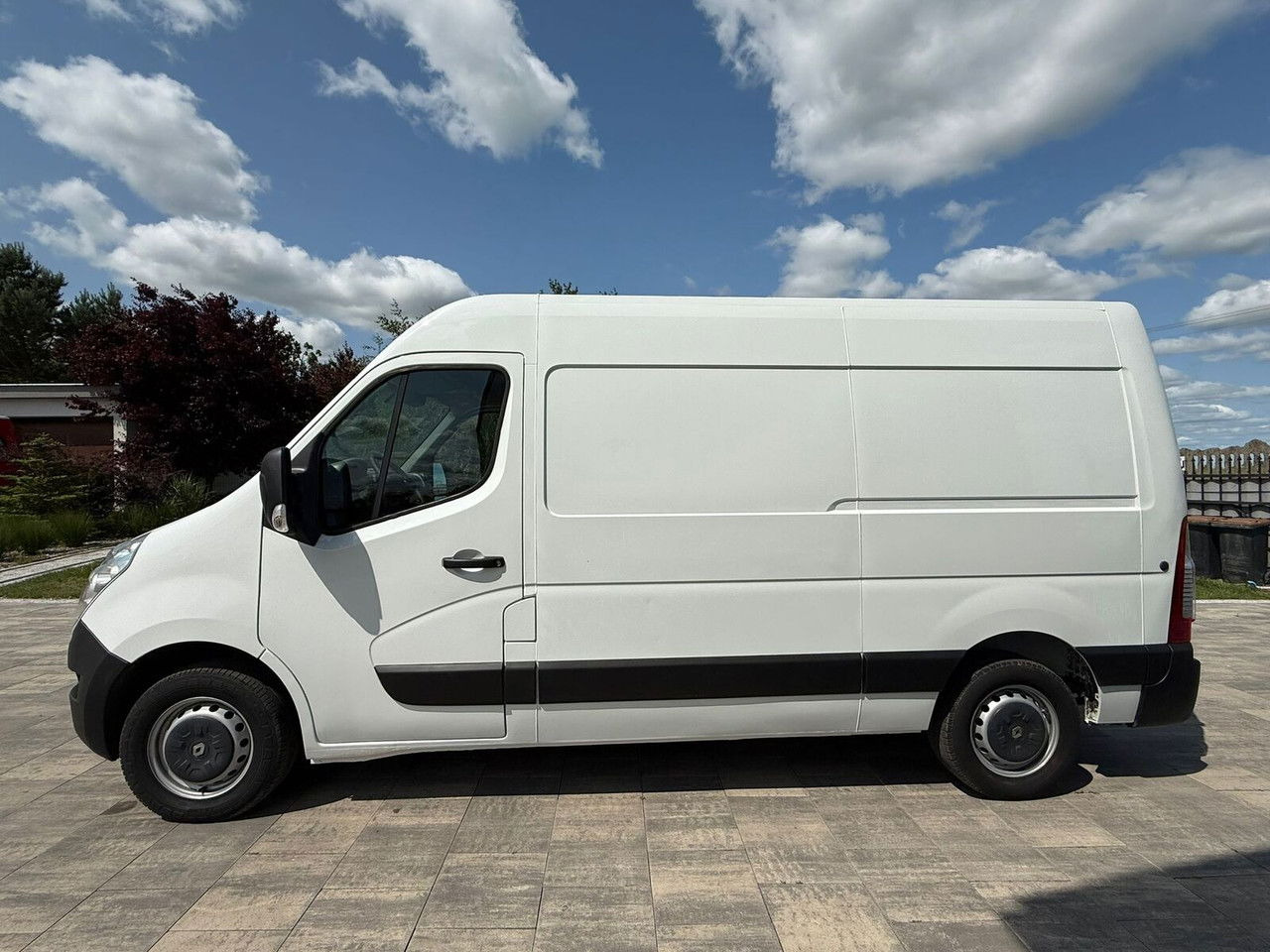 Renault Master 2.3 Blaszak Klimatyzacja Hak Kamera cofania - 无侧窗厢式货车:图5 Renault Master 2.3 Blaszak Klimatyzacja Hak Kamera cofania - 无侧窗厢式货车:图5