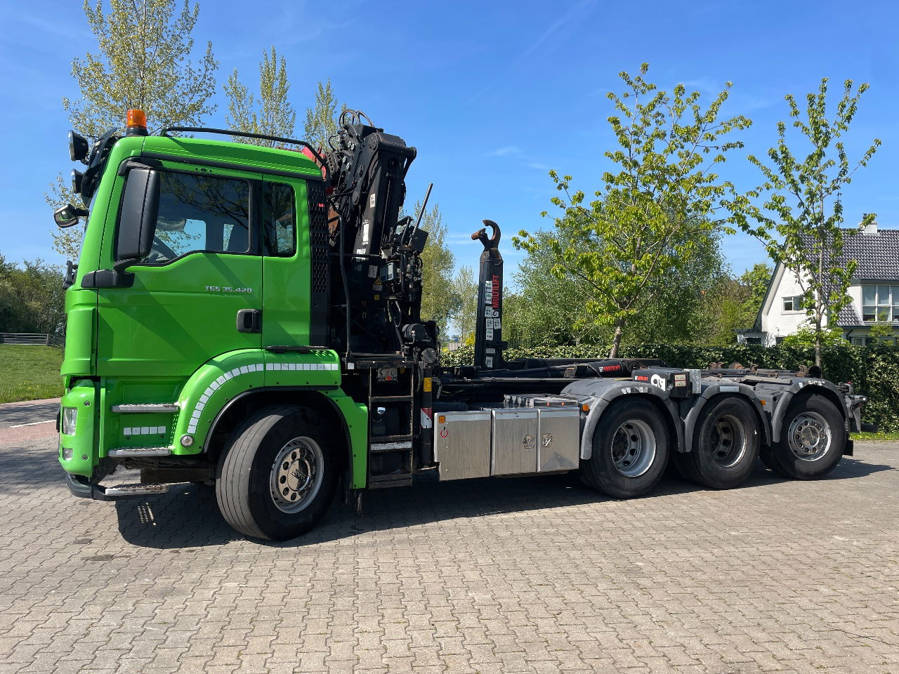 MAN TGS 35.420 met hiab 19tm Z kraan en 26t haakarm, bouwjaar 2018 - 集装箱运输车/ 可拆卸车身的卡车, 起重车:图1 MAN TGS 35.420 met hiab 19tm Z kraan en 26t haakarm, bouwjaar 2018 - 集装箱运输车/ 可拆卸车身的卡车, 起重车:图1