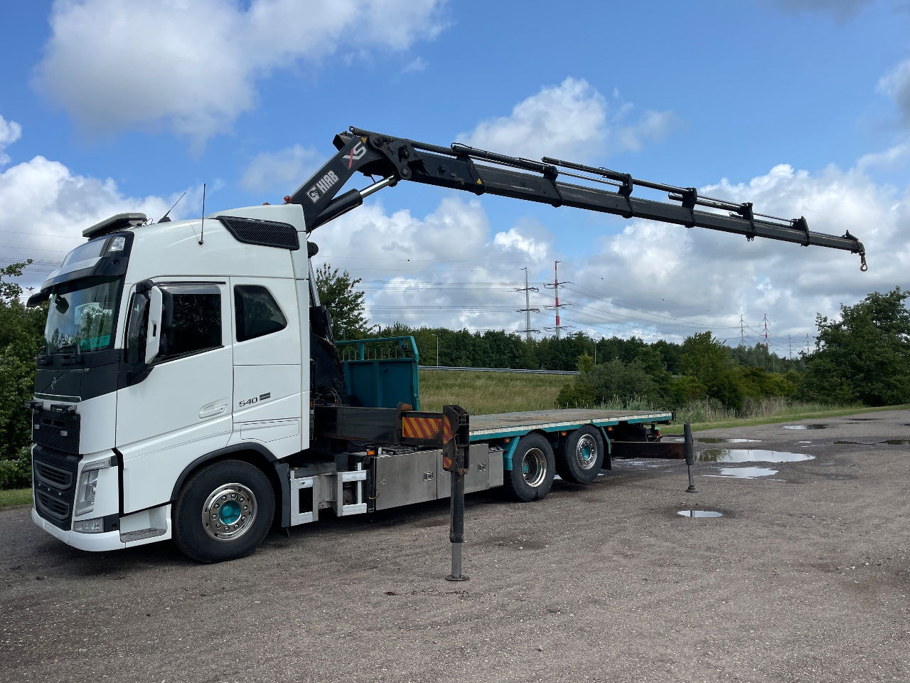 Volvo FH 13.540 FH 540 with hiab 477 e6 with remote - 起重车:图1 Volvo FH 13.540 FH 540 with hiab 477 e6 with remote - 起重车:图1