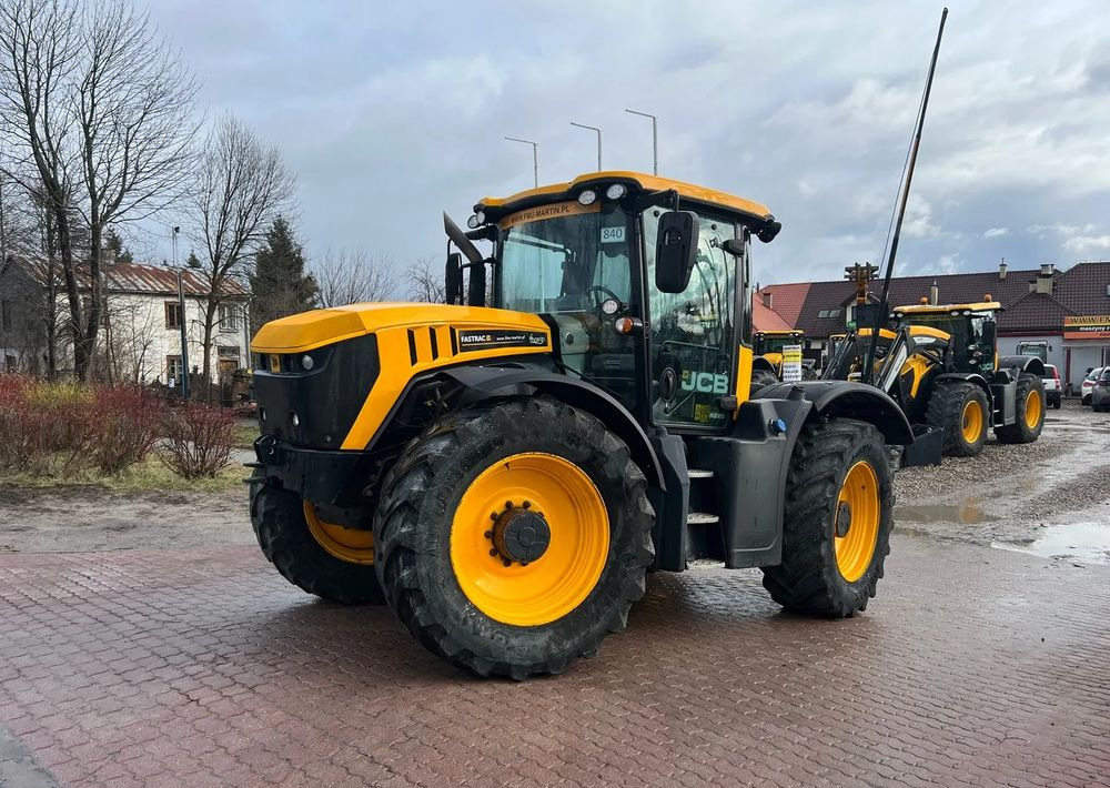 JCB Fastrac 4220 - 拖拉机:图1 JCB Fastrac 4220 - 拖拉机:图1