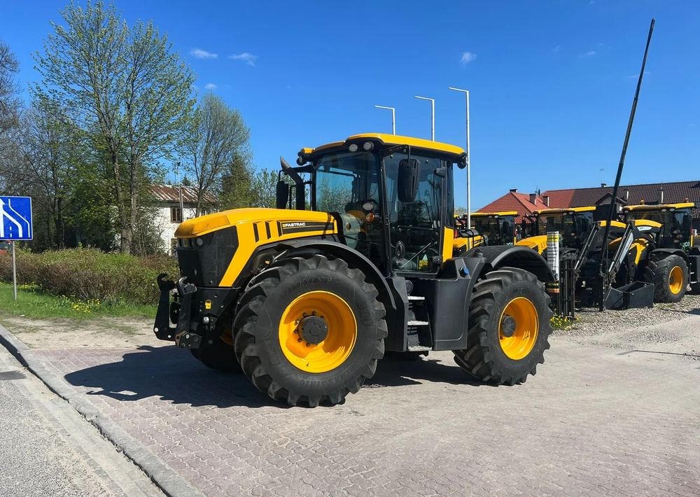 JCB JCB Fastrac 4220 Trimble - 拖拉机:图1 JCB JCB Fastrac 4220 Trimble - 拖拉机:图1