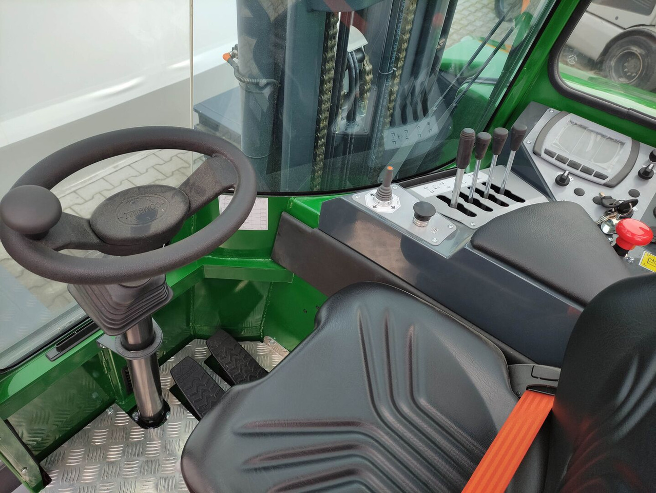 Combilift C5000ET - 电动叉车:图5 Combilift C5000ET - 电动叉车:图5