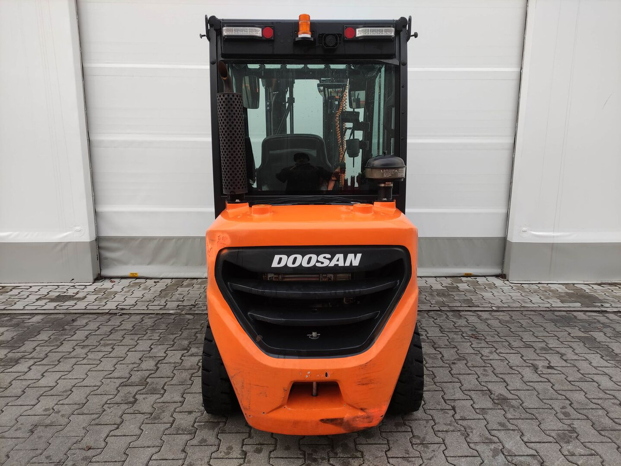 Doosan D35C-9 - 柴油叉车:图4 Doosan D35C-9 - 柴油叉车:图4