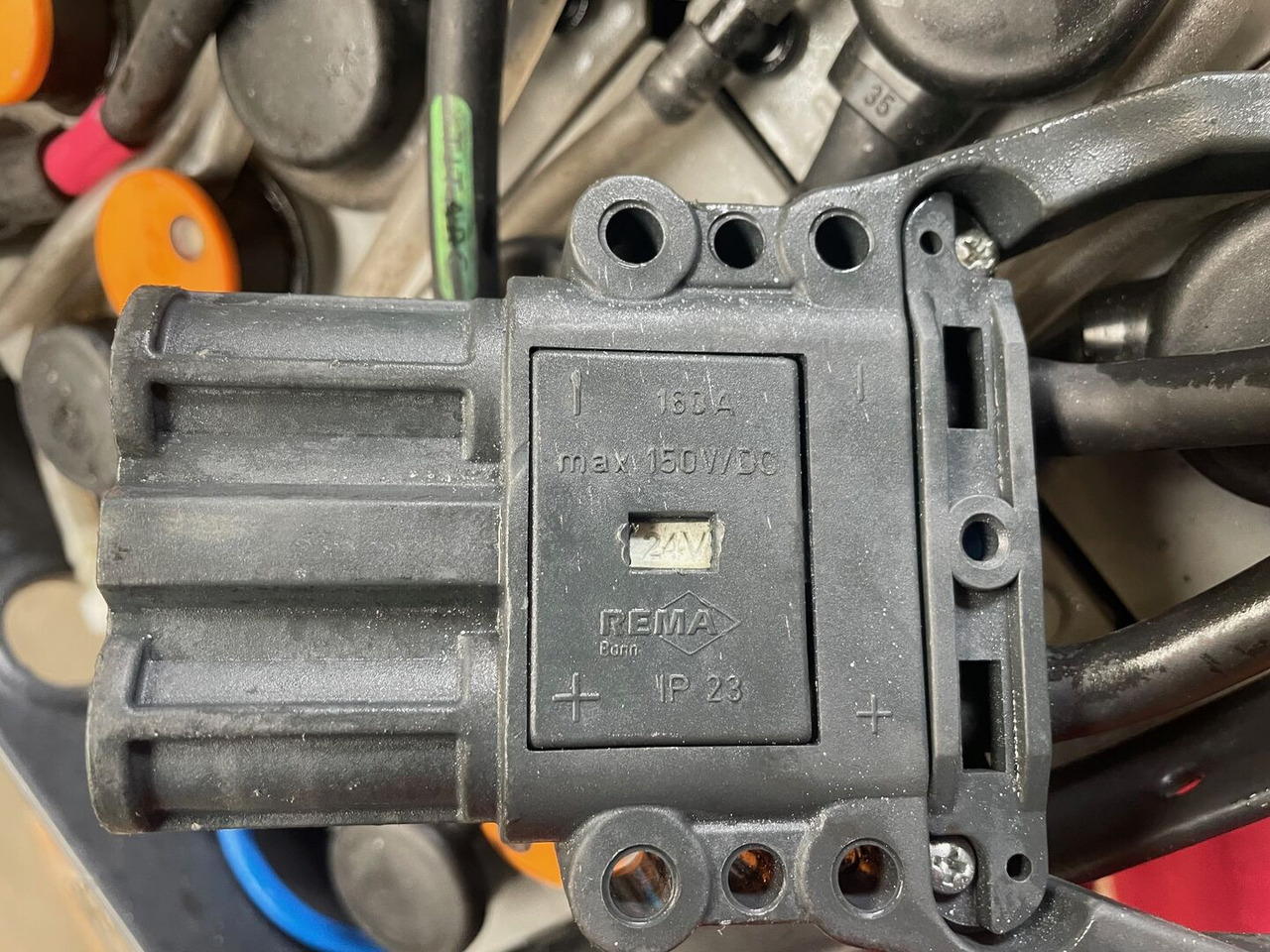 Hawker 24 Volt I 3 PZS 375 - 电池 适用于 材料装卸设备:图4 Hawker 24 Volt I 3 PZS 375 - 电池 适用于 材料装卸设备:图4