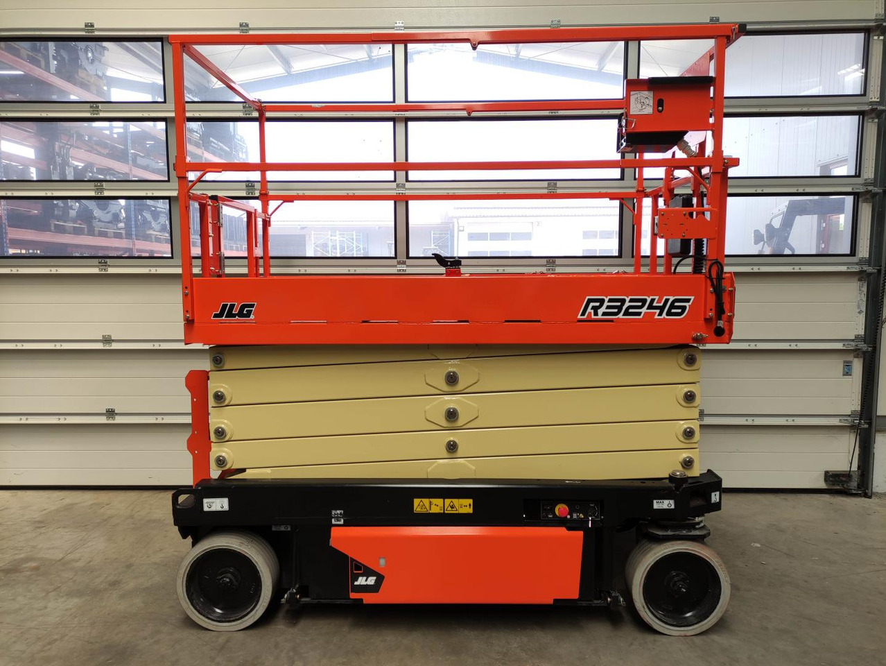 JLG R3246 - 剪式升降机:图2 JLG R3246 - 剪式升降机:图2