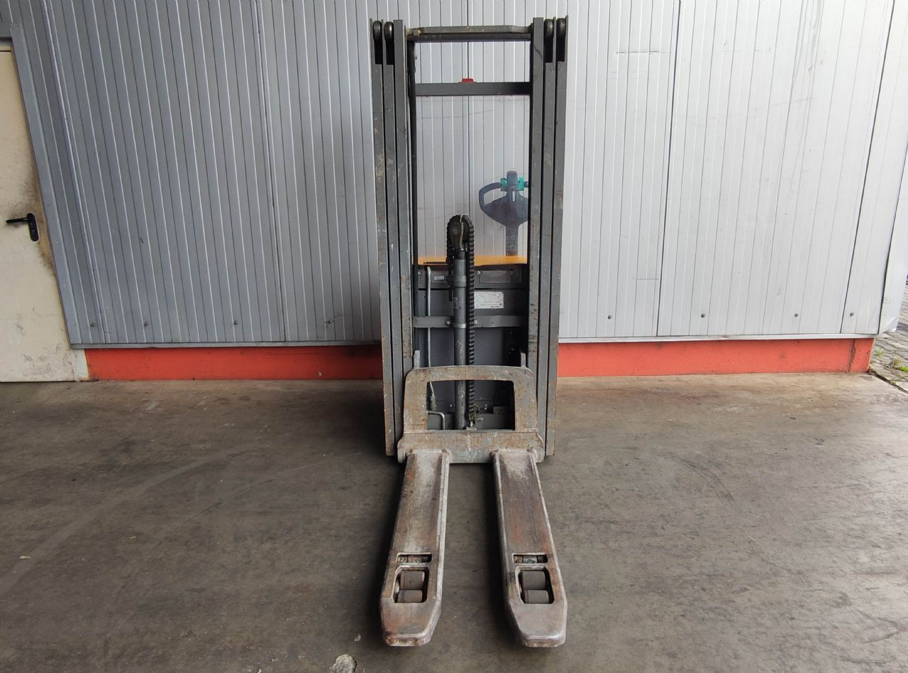 Jungheinrich EJC 216 Z - 堆垛机:图3 Jungheinrich EJC 216 Z - 堆垛机:图3