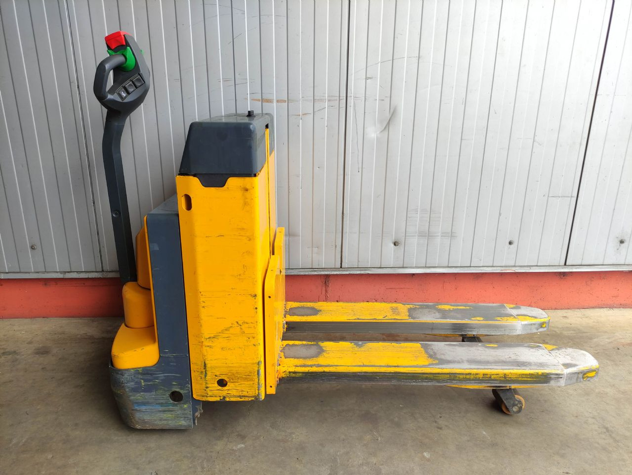 Jungheinrich ELS 18 (Doppelstock) - 堆垛机:图2 Jungheinrich ELS 18 (Doppelstock) - 堆垛机:图2