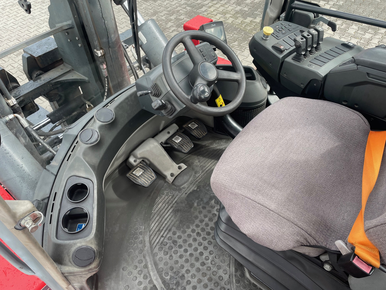 Kalmar DCG160-12 - 集装箱叉装车:图5 Kalmar DCG160-12 - 集装箱叉装车:图5