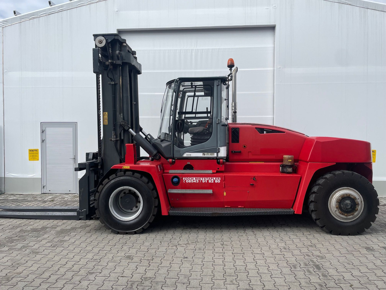 Kalmar DCG160-12 - 集装箱叉装车:图1 Kalmar DCG160-12 - 集装箱叉装车:图1