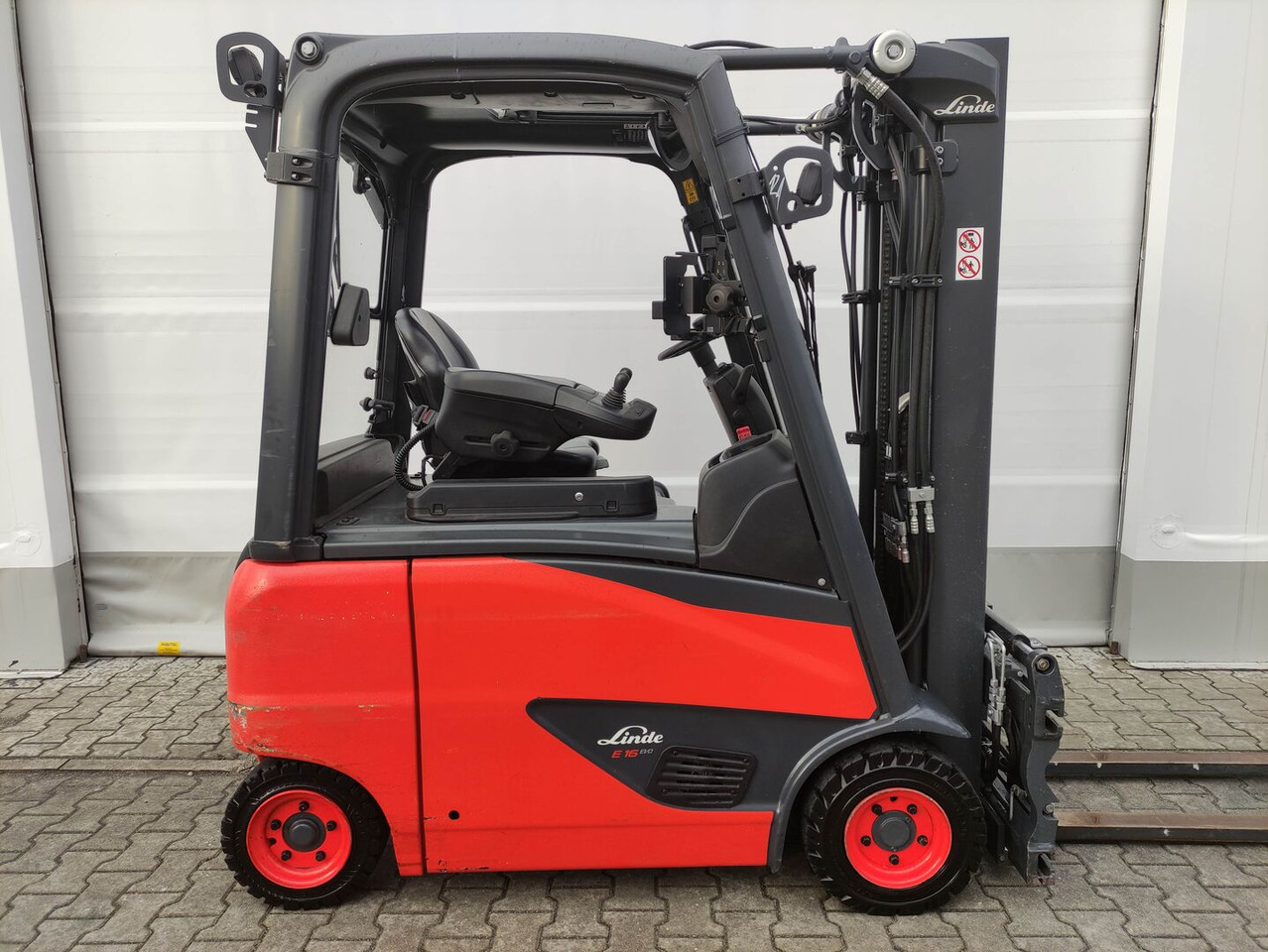 Linde E16PH-02-386 - 电动叉车:图2 Linde E16PH-02-386 - 电动叉车:图2