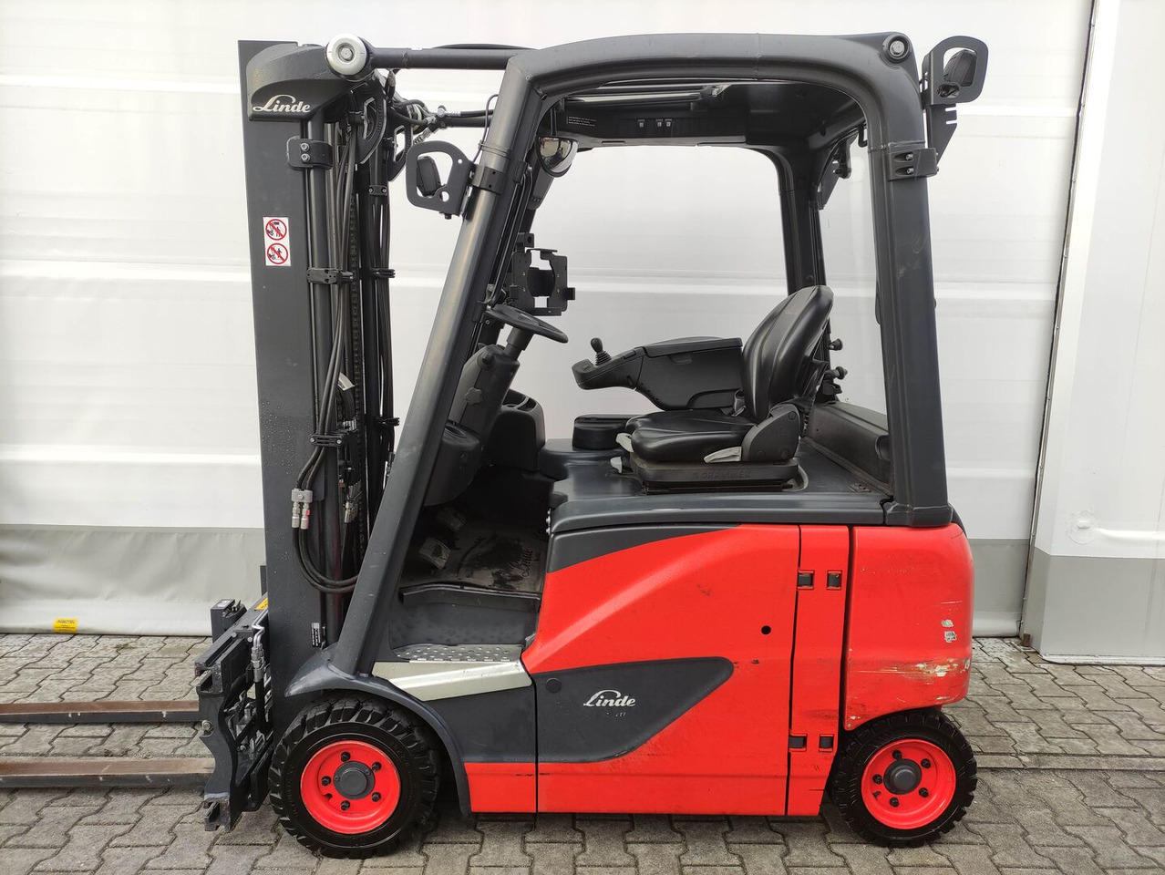 Linde E16PH-02-386 - 电动叉车:图1 Linde E16PH-02-386 - 电动叉车:图1