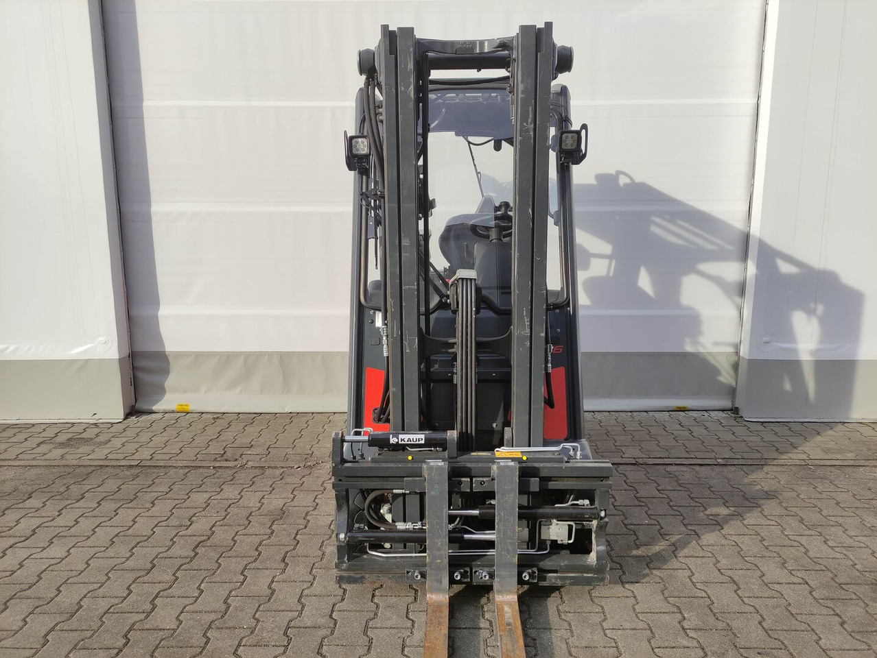 Linde E16PH-02-386 - 电动叉车:图3 Linde E16PH-02-386 - 电动叉车:图3