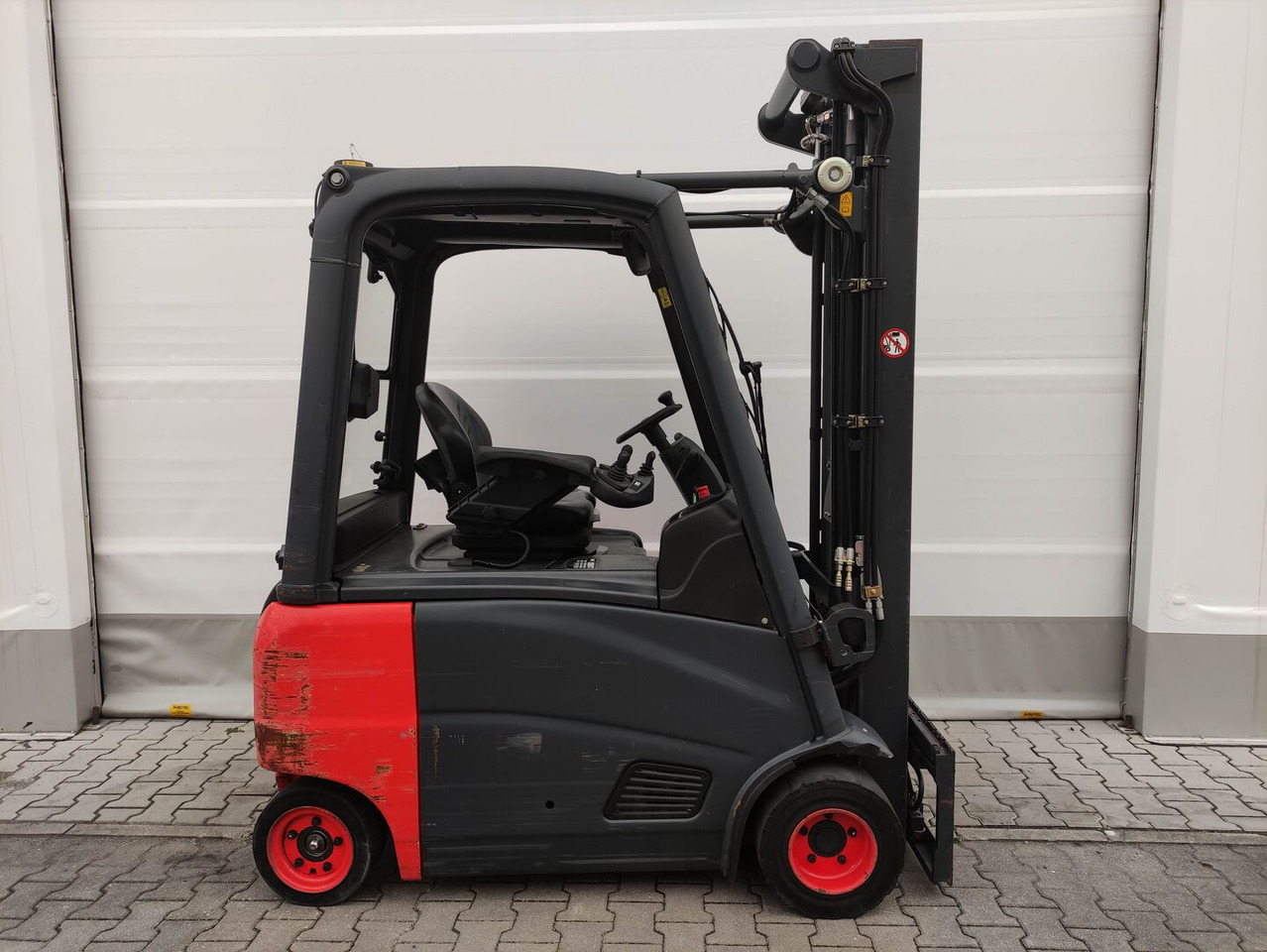 Linde E20PH-01-386 - 电动叉车:图2 Linde E20PH-01-386 - 电动叉车:图2