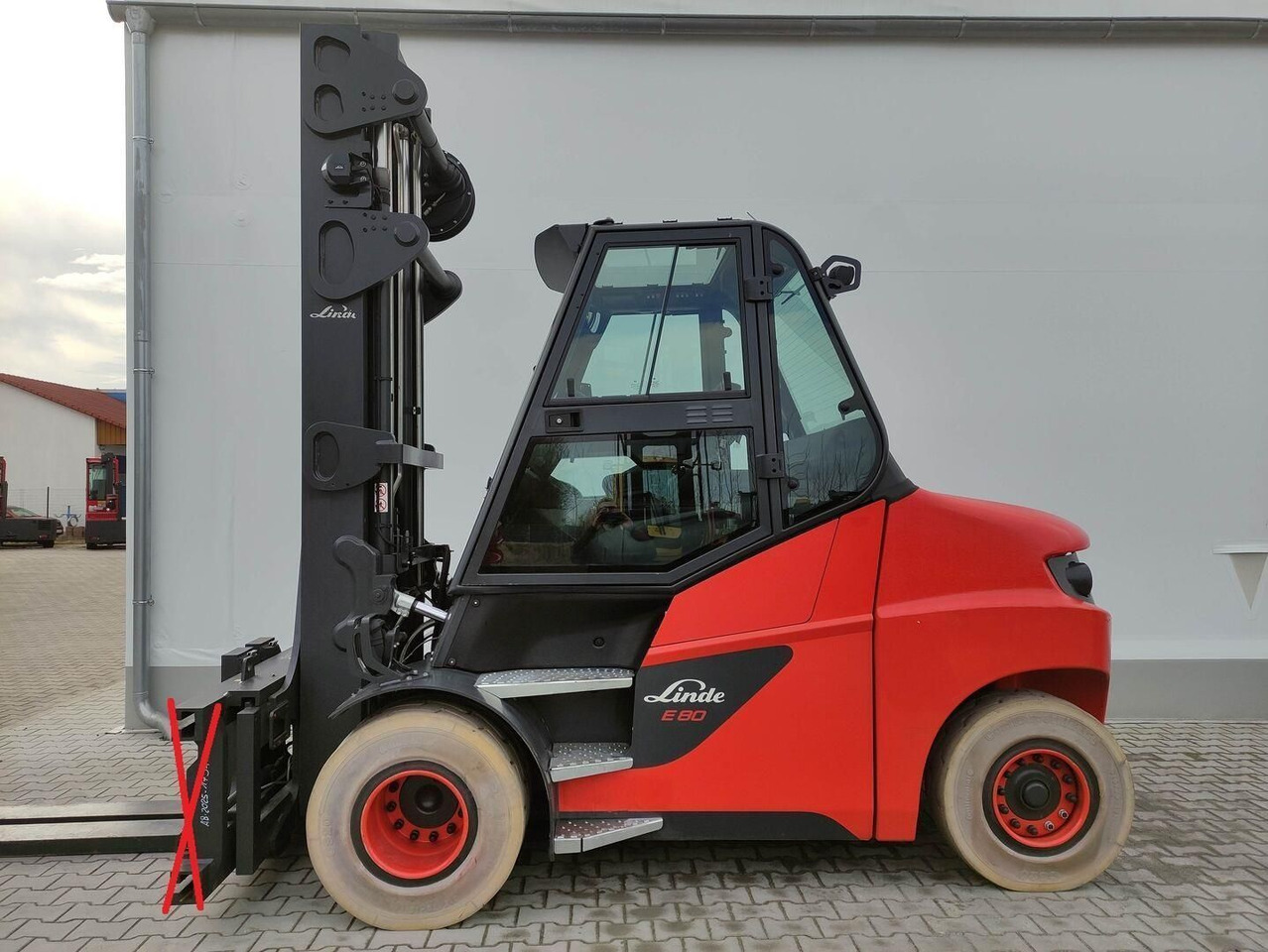 Linde E80-01/900 - 电动叉车:图1 Linde E80-01/900 - 电动叉车:图1
