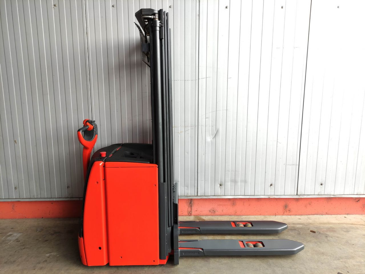 Linde L16-1173 - 堆垛机:图2 Linde L16-1173 - 堆垛机:图2