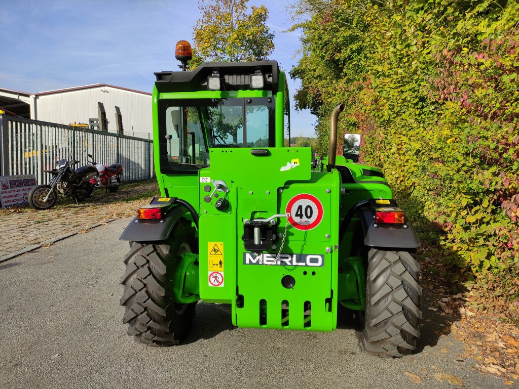 Merlo P27.6 Plus - 40km/h - 伸缩臂叉装车:图4 Merlo P27.6 Plus - 40km/h - 伸缩臂叉装车:图4