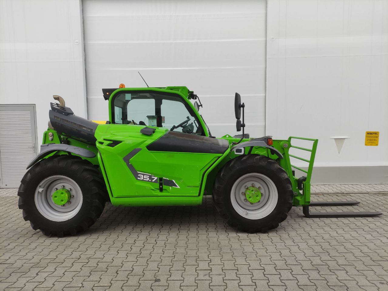 Merlo TF35.7-140 - 40 km/h - 伸缩臂叉装车:图2 Merlo TF35.7-140 - 40 km/h - 伸缩臂叉装车:图2