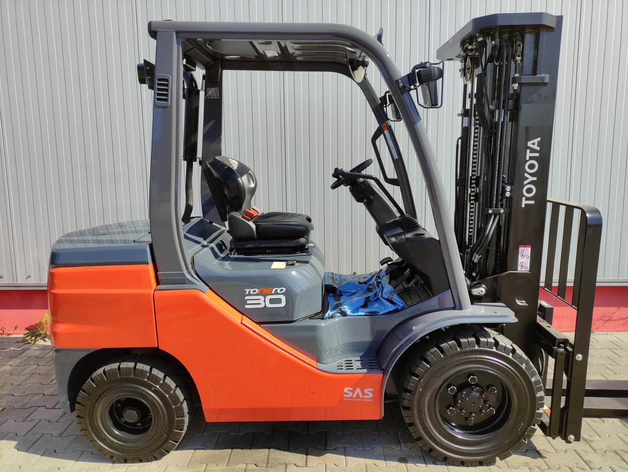 Toyota 52-8FDF30 - 柴油叉车:图2 Toyota 52-8FDF30 - 柴油叉车:图2