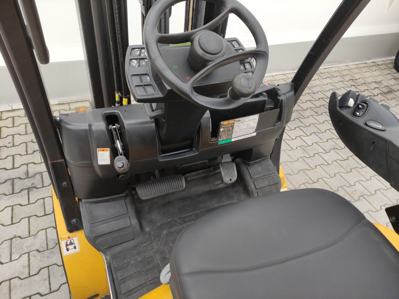 Yale GDP35VXE2445 - 柴油叉车:图5 Yale GDP35VXE2445 - 柴油叉车:图5