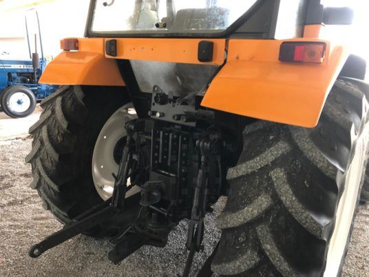 Renault CERES 95 X TRACTEUR + CHARGEUR MX80 - 拖拉机:图3 Renault CERES 95 X TRACTEUR + CHARGEUR MX80 - 拖拉机:图3