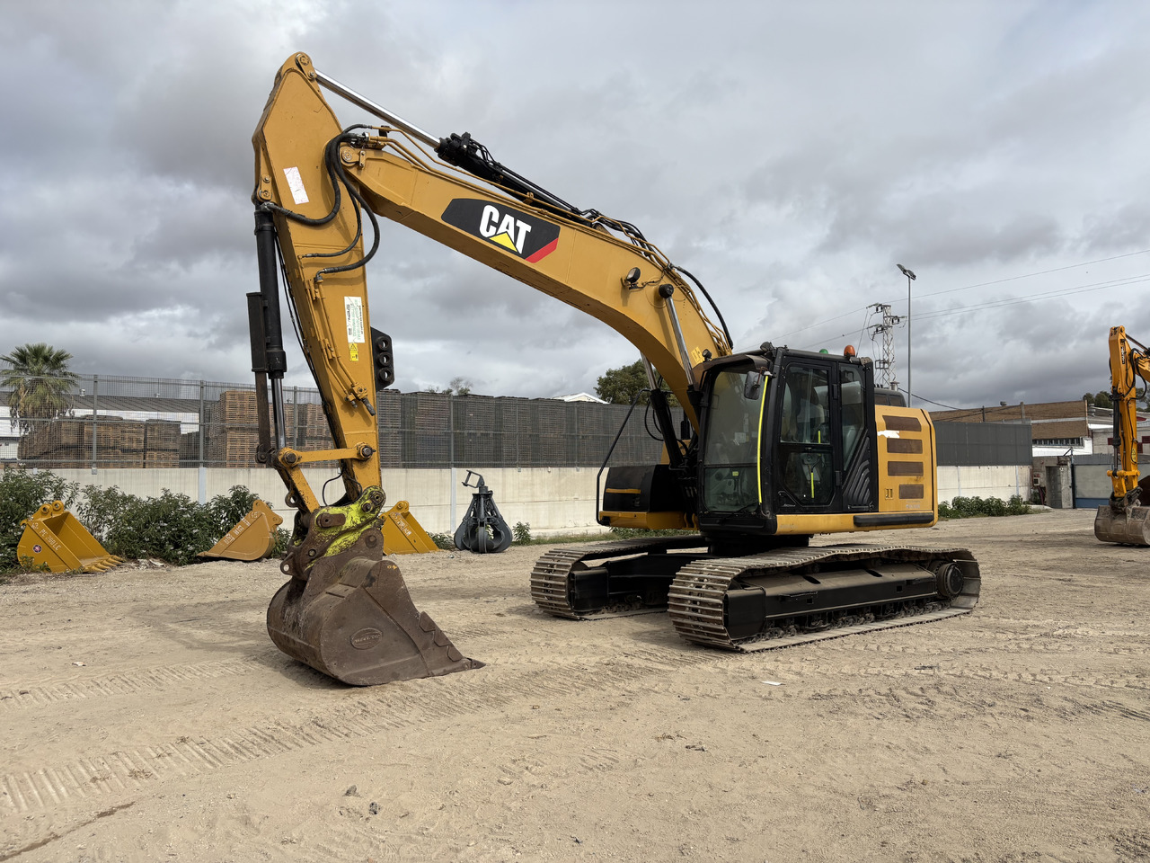 CATERPILLAR 320EL RR - 履带式挖掘机:图1 CATERPILLAR 320EL RR - 履带式挖掘机:图1