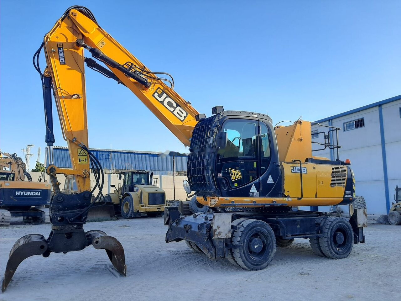 JCB JS 200 - 轮式挖掘机:图1 JCB JS 200 - 轮式挖掘机:图1